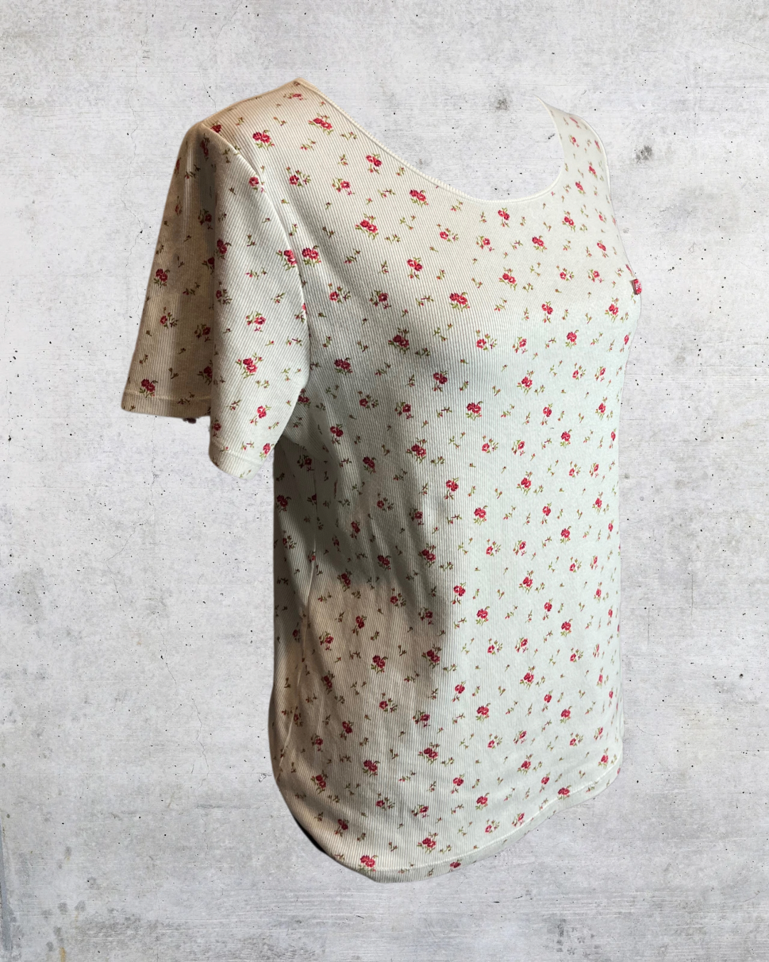 Levi’s Garden Bloom Ribbed Tee 🌸 - XL