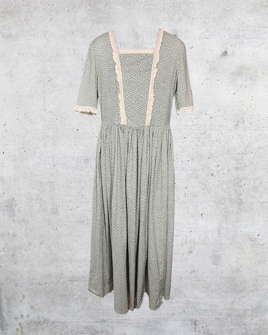 Prairie Daydream Dress - Medium