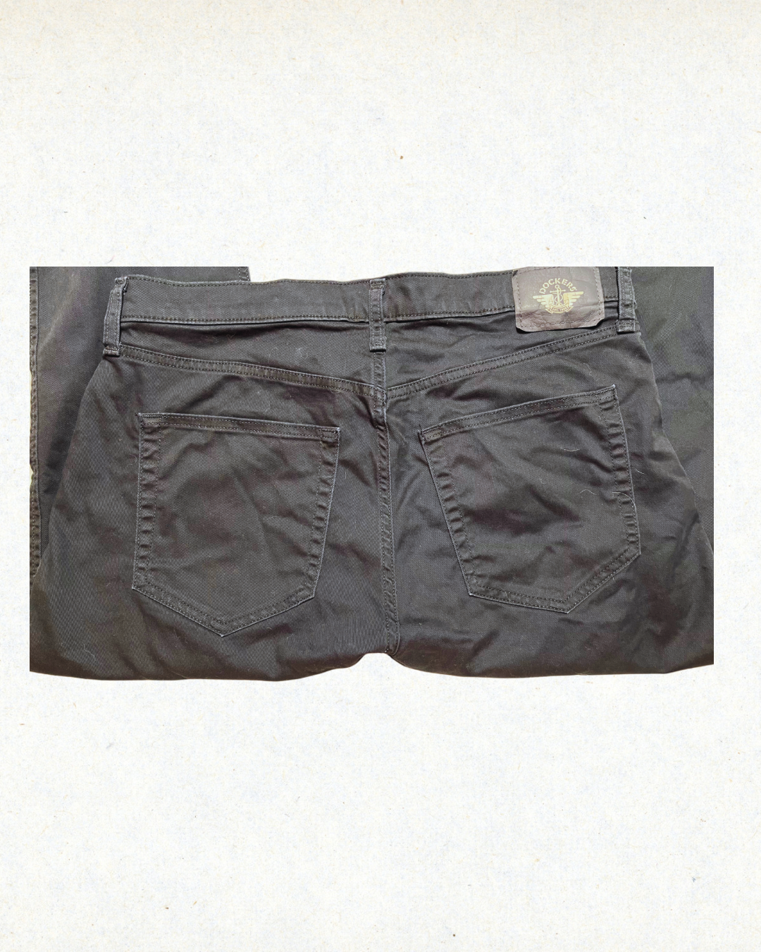 Sleek Street Style Dockers - Size 34