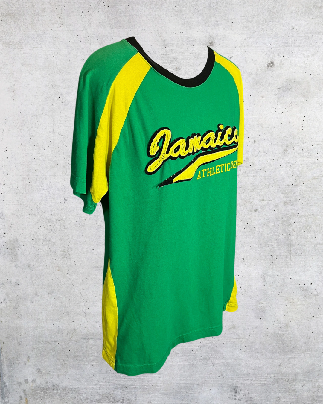 Island Vibes Tee - Medium