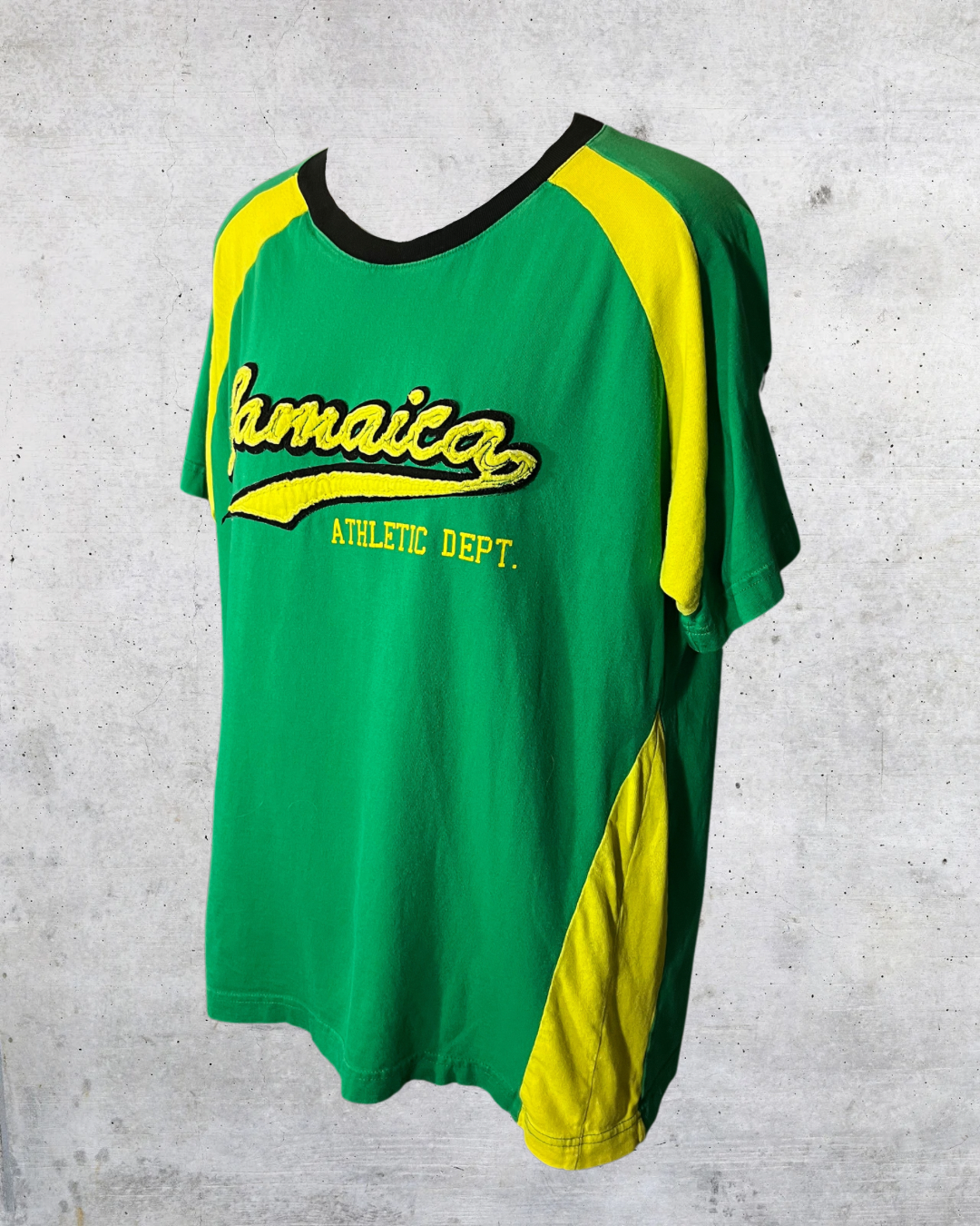 Island Vibes Tee - Medium