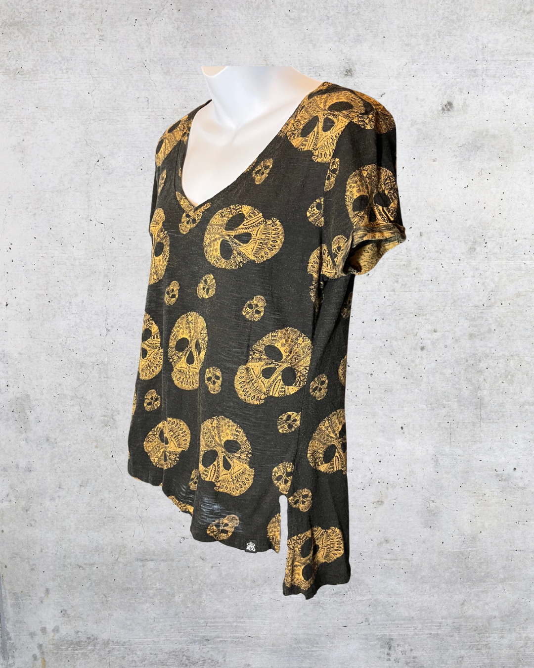 Golden Skulls Tee - Small