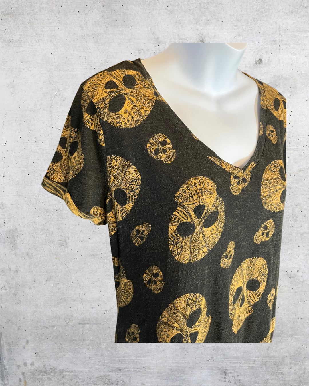 Golden Skulls Tee - Small