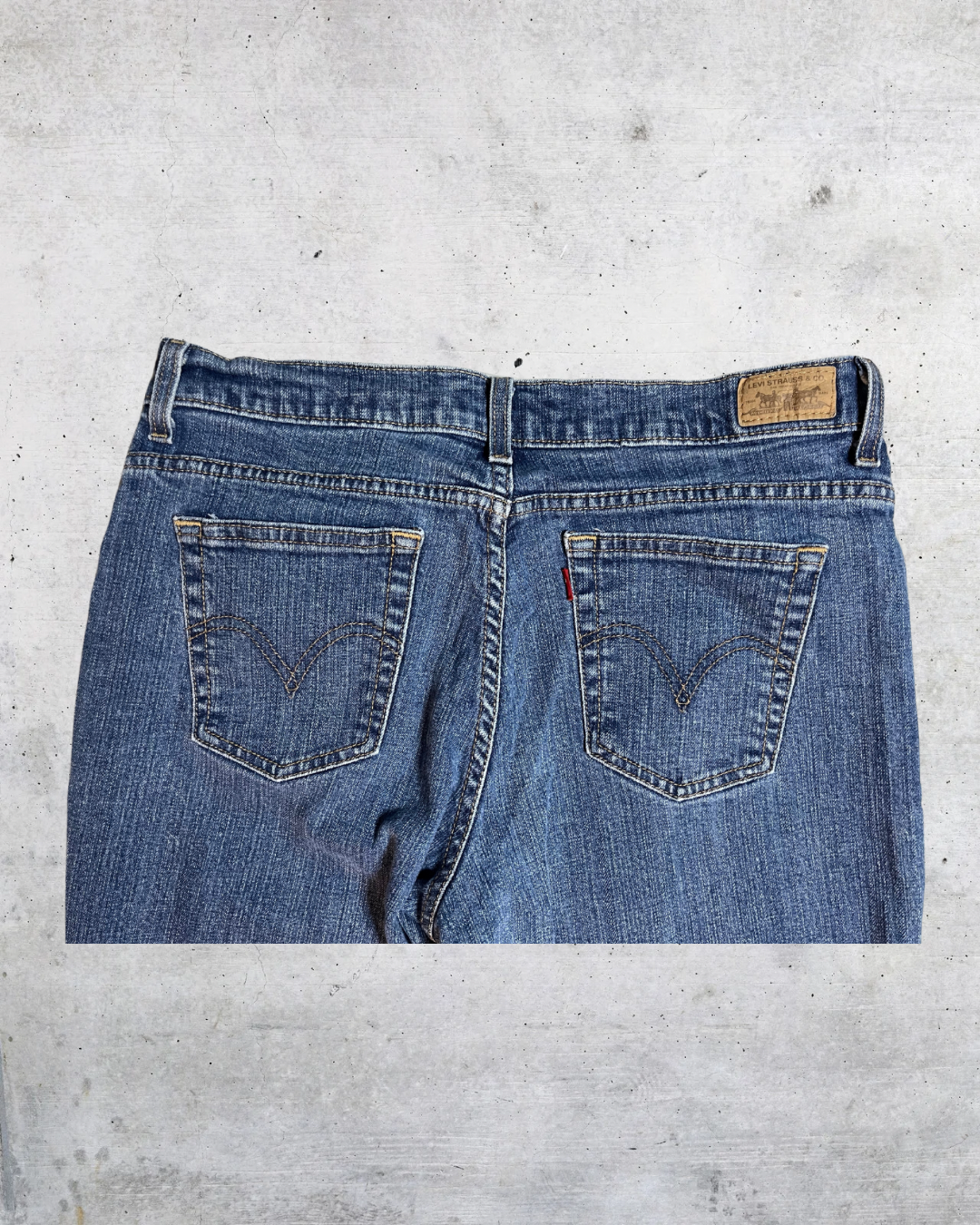 Levi’s 550 Relaxed Bootcut Jeans - Size 12
