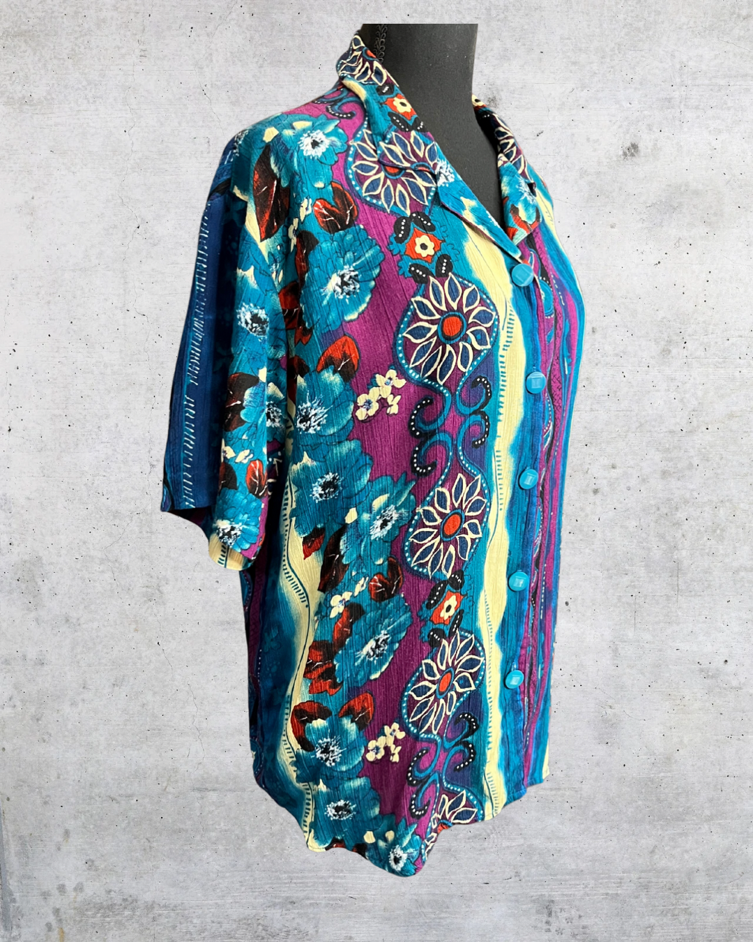 Teddi Vintage Abstract Button-Up - Large
