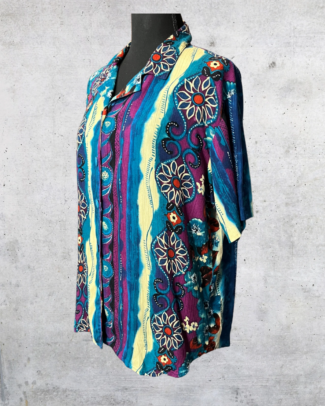 Teddi Vintage Abstract Button-Up - Large
