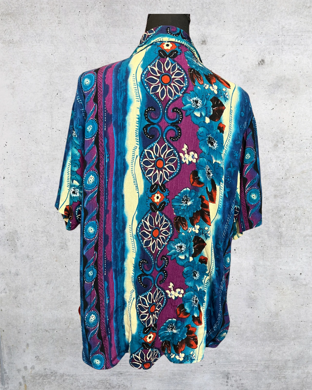 Teddi Vintage Abstract Button-Up - Large