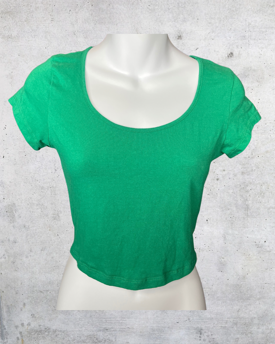 Green Cropped Tee by Hatopants