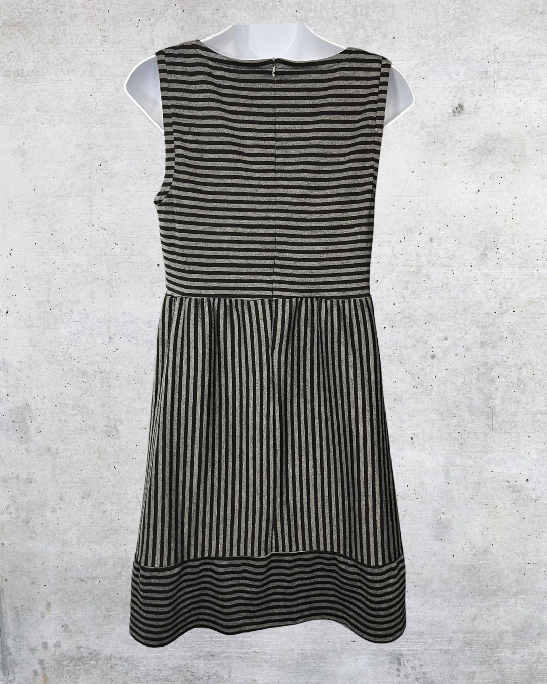 Daisy Fuentes Striped Fit & Flare Dress - Medium