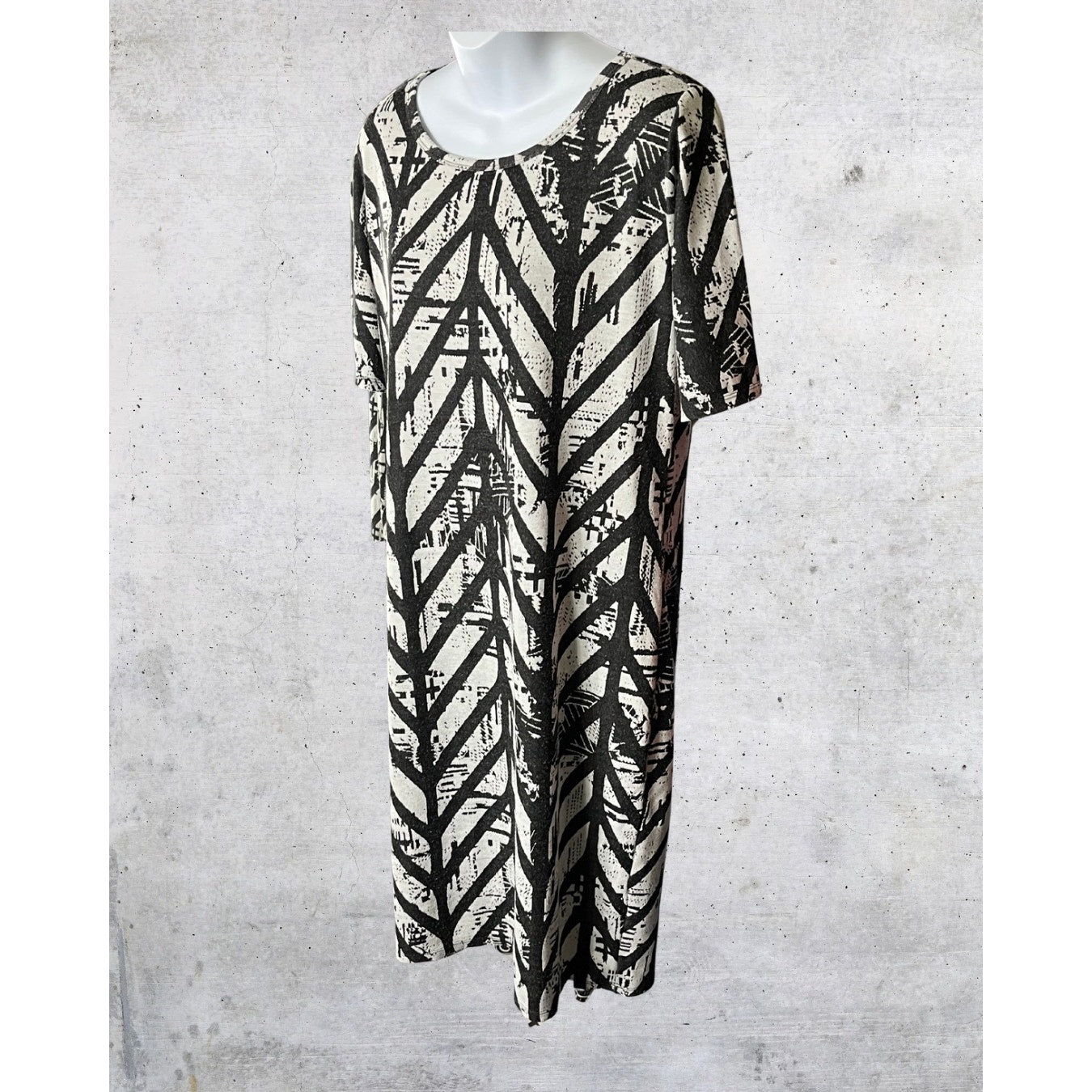 Graphic Leaf Print Dress