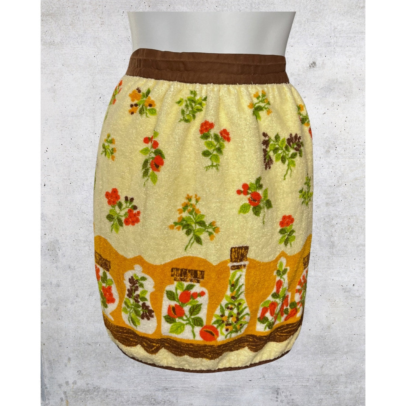 70s Terry‑Cloth Half Apron – Spice Jars & Florals