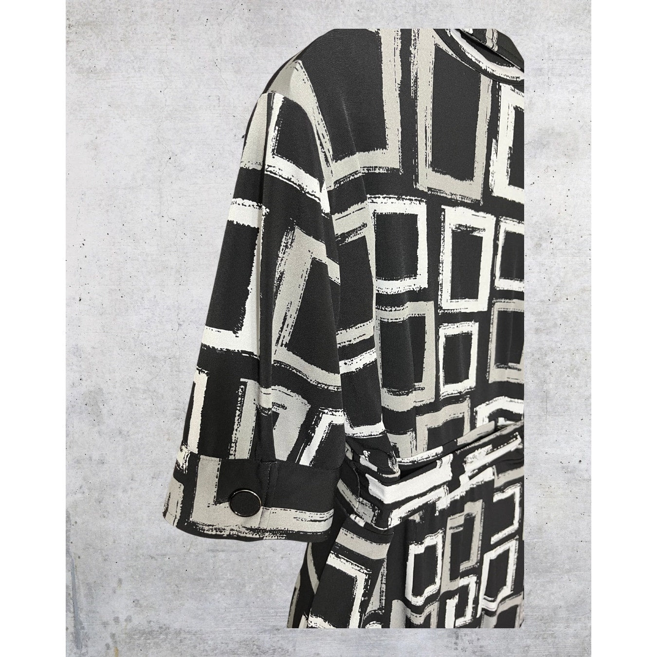 Black & Gray Geometric Tie-Front Dress