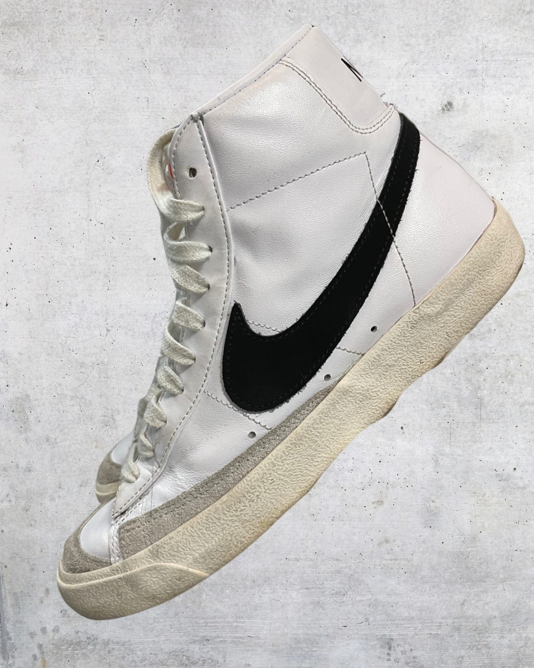 Nike Blazer Mid ‘77 Sneakers - Size 9.5