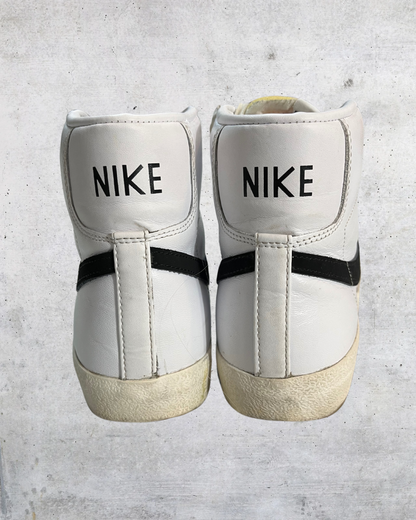 Nike Blazer Mid ‘77 Sneakers - Size 9.5