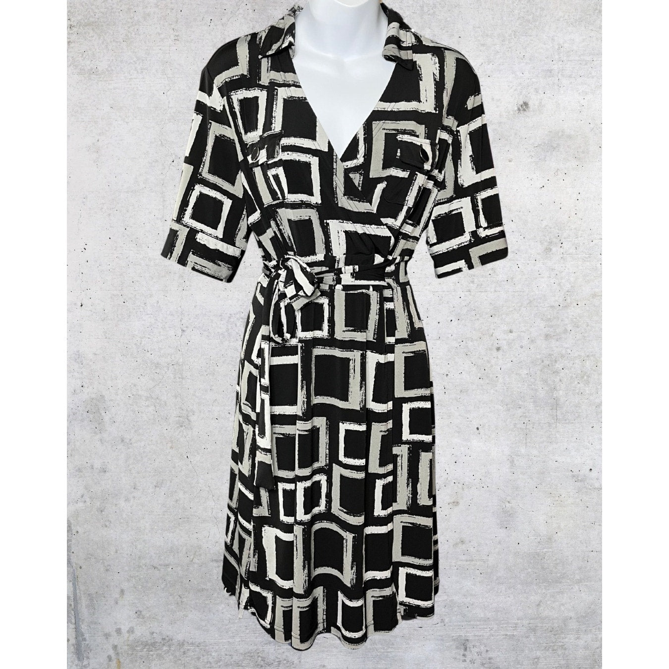 Black & Gray Geometric Tie-Front Dress