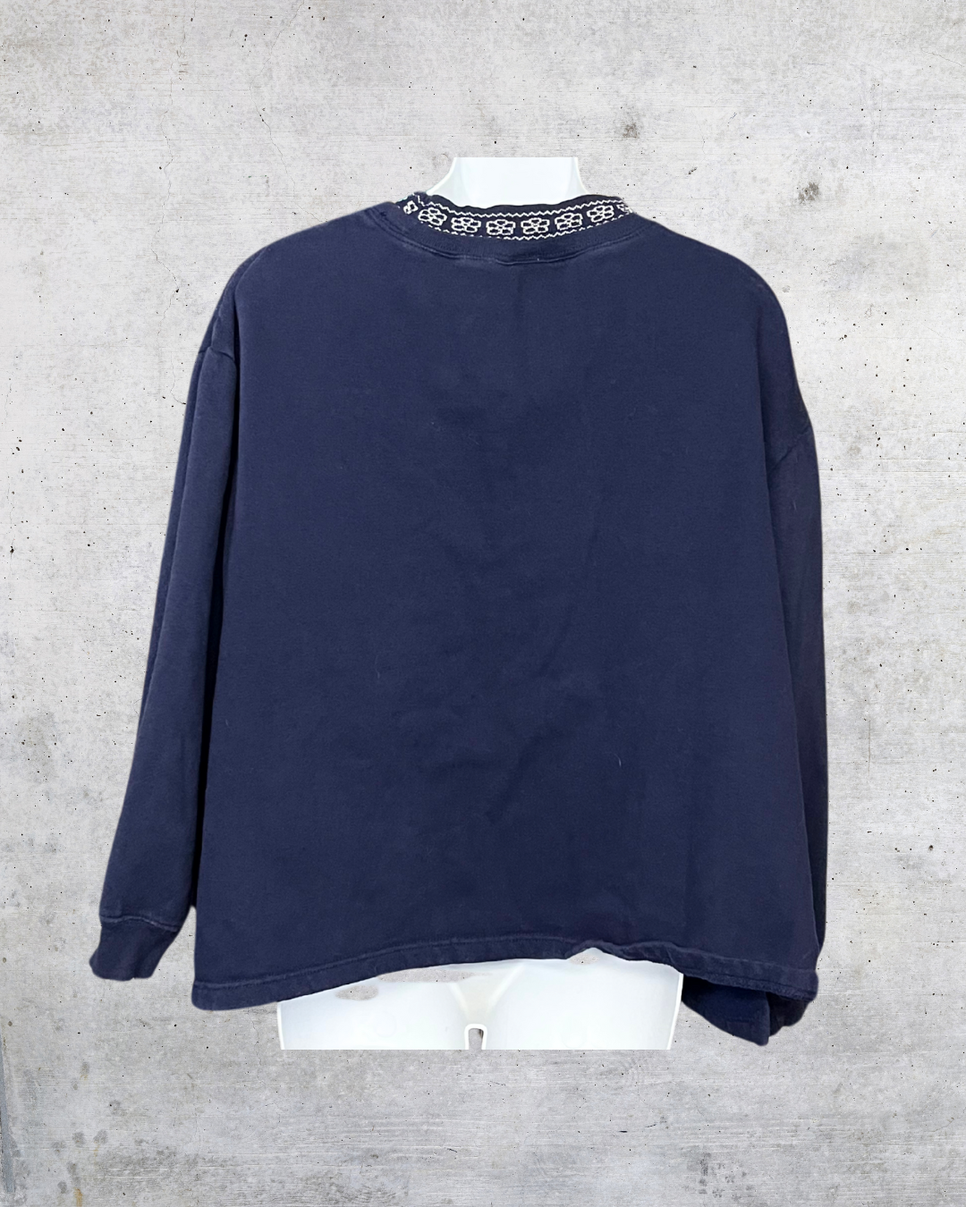 Vintage Looney Tunes “Come and Get It!” Graphic Crewneck Sweatshirt - XL