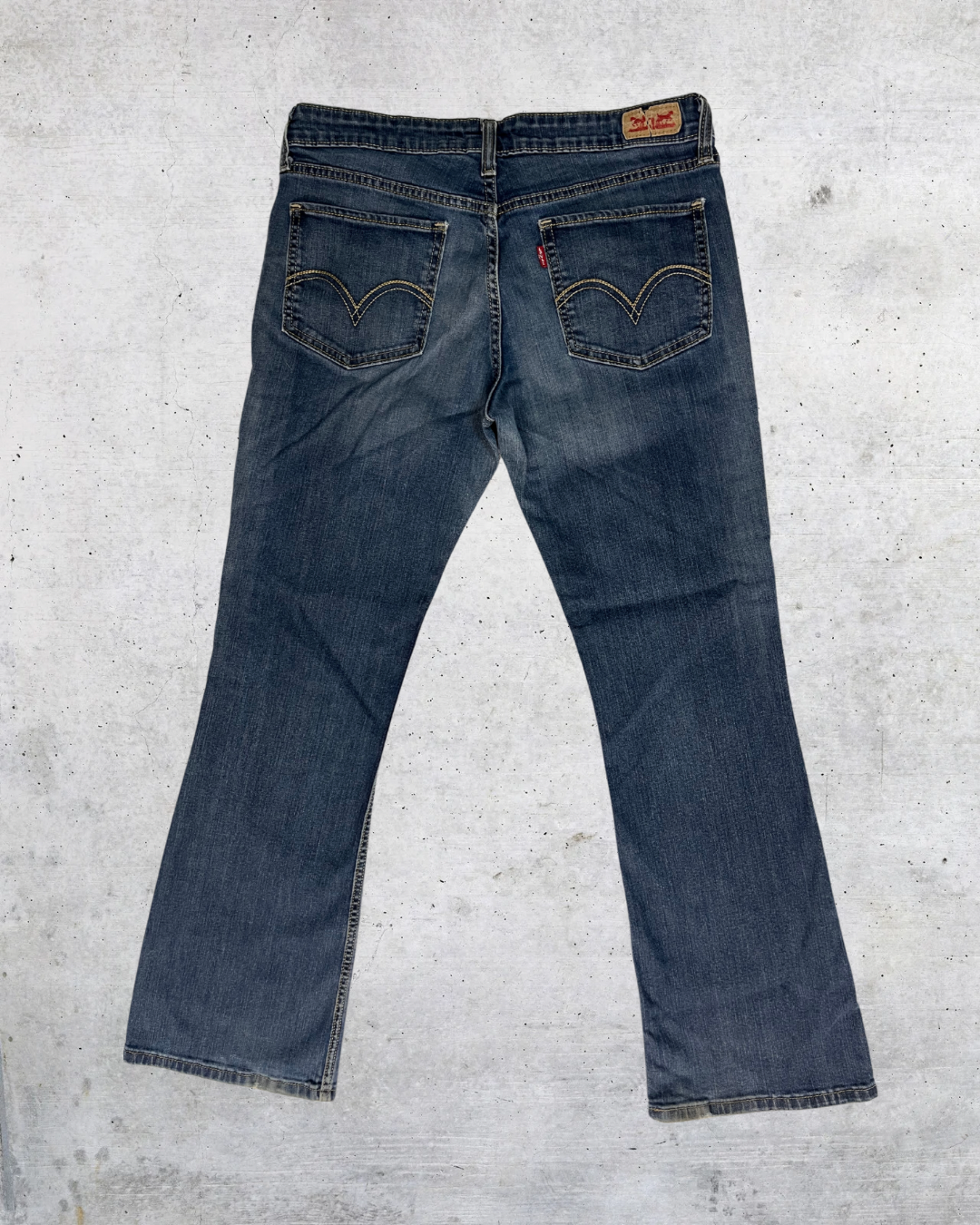 Levi’s Low-Rise Bootcut Jeans Y2K