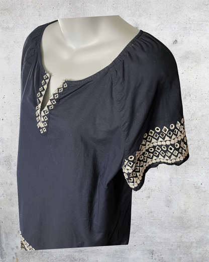 Talbots Embroidered Tunic Top – Navy & White