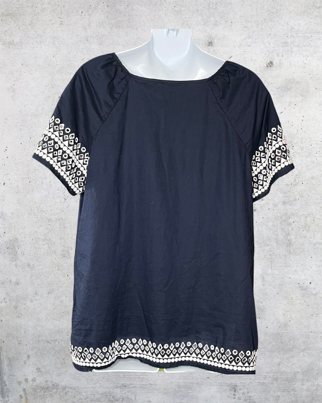 Talbots Embroidered Tunic Top – Navy & White