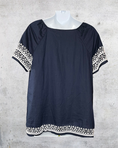 Talbots Embroidered Tunic Top – Navy & White