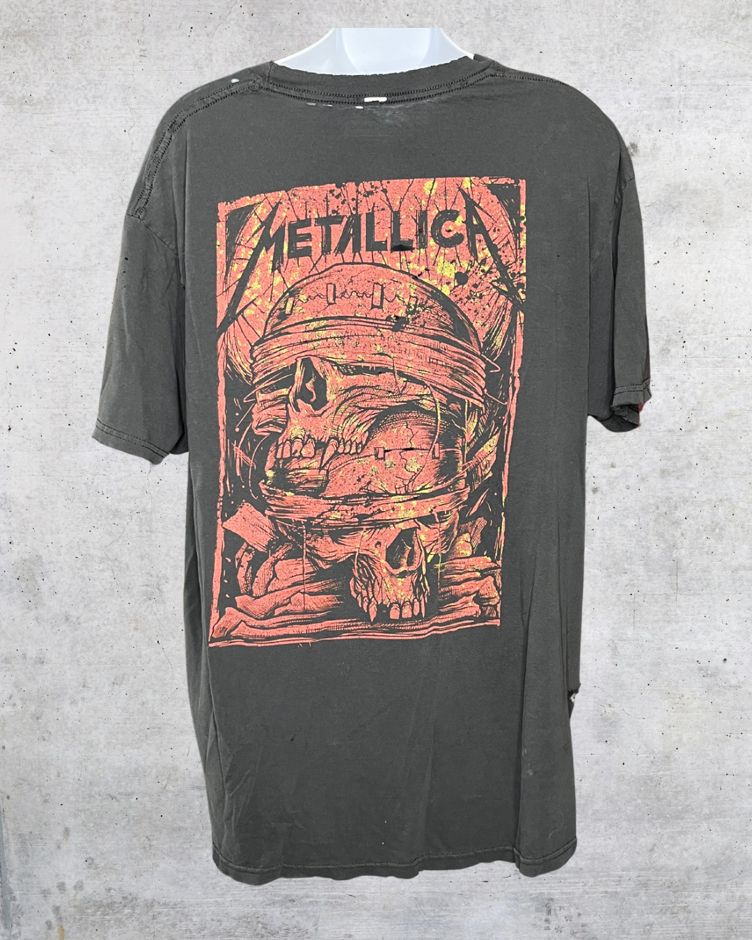 Metallica Distressed Skull Graphic Tee