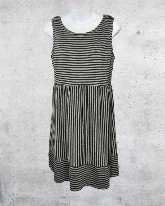 Daisy Fuentes Striped Fit & Flare Dress - Medium