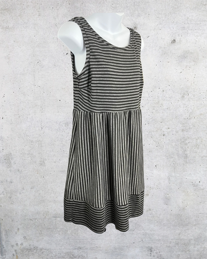 Daisy Fuentes Striped Fit & Flare Dress - Medium