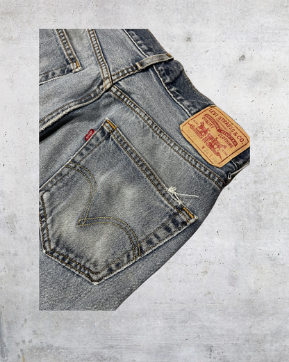 Levi’s 550 Relaxed Fit Jeans – Faded Classic 32”x36”