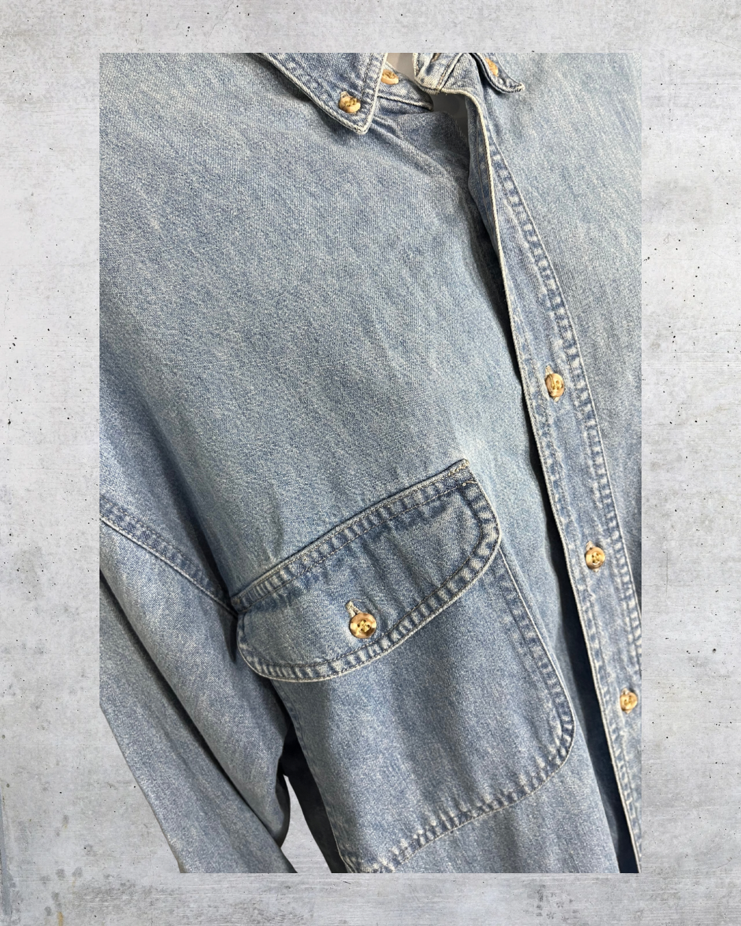 Eddie Bauer Light Wash Denim Button-Up - Large Tall