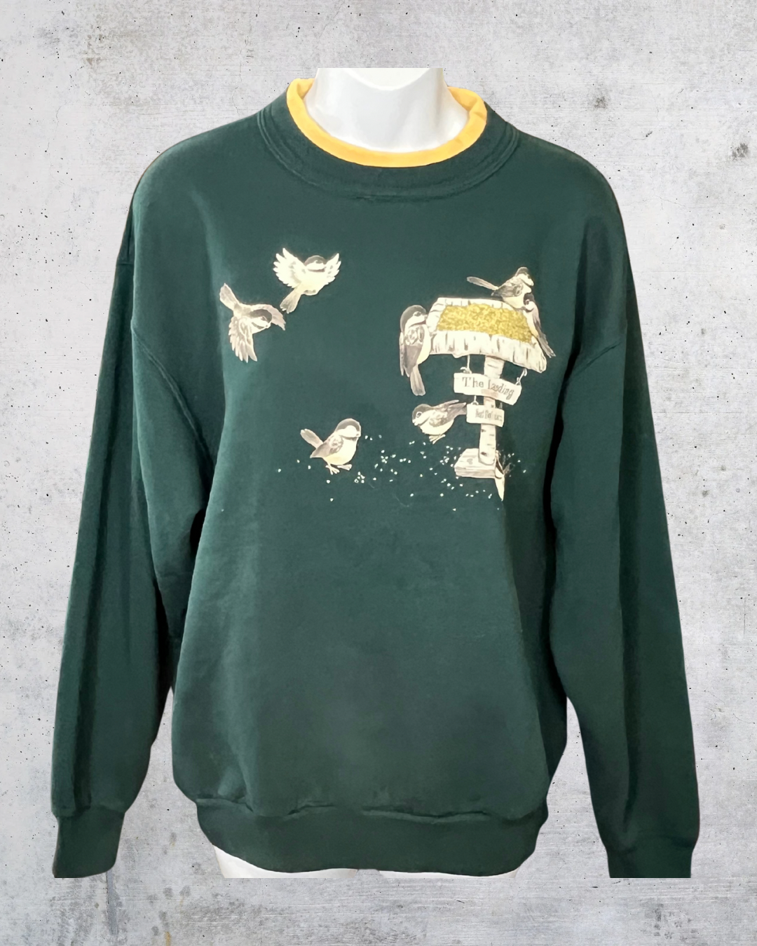 90s Vintage Forest Green Morning Sun Bird Feeder Sweatshirt – Large