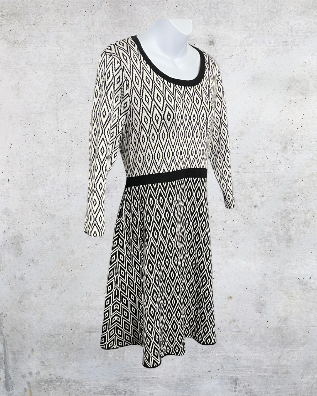 Studio One Black & White Diamond Knit Dress – Large