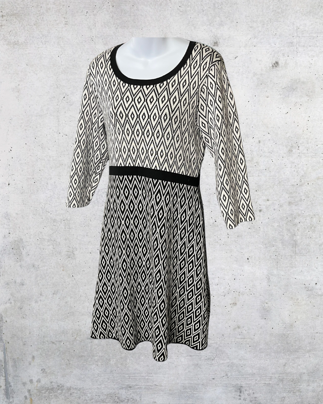 Studio One Black & White Diamond Knit Dress – Large