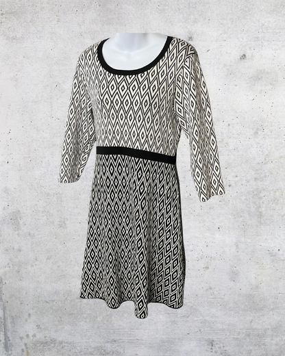Studio One Black & White Diamond Knit Dress – Large