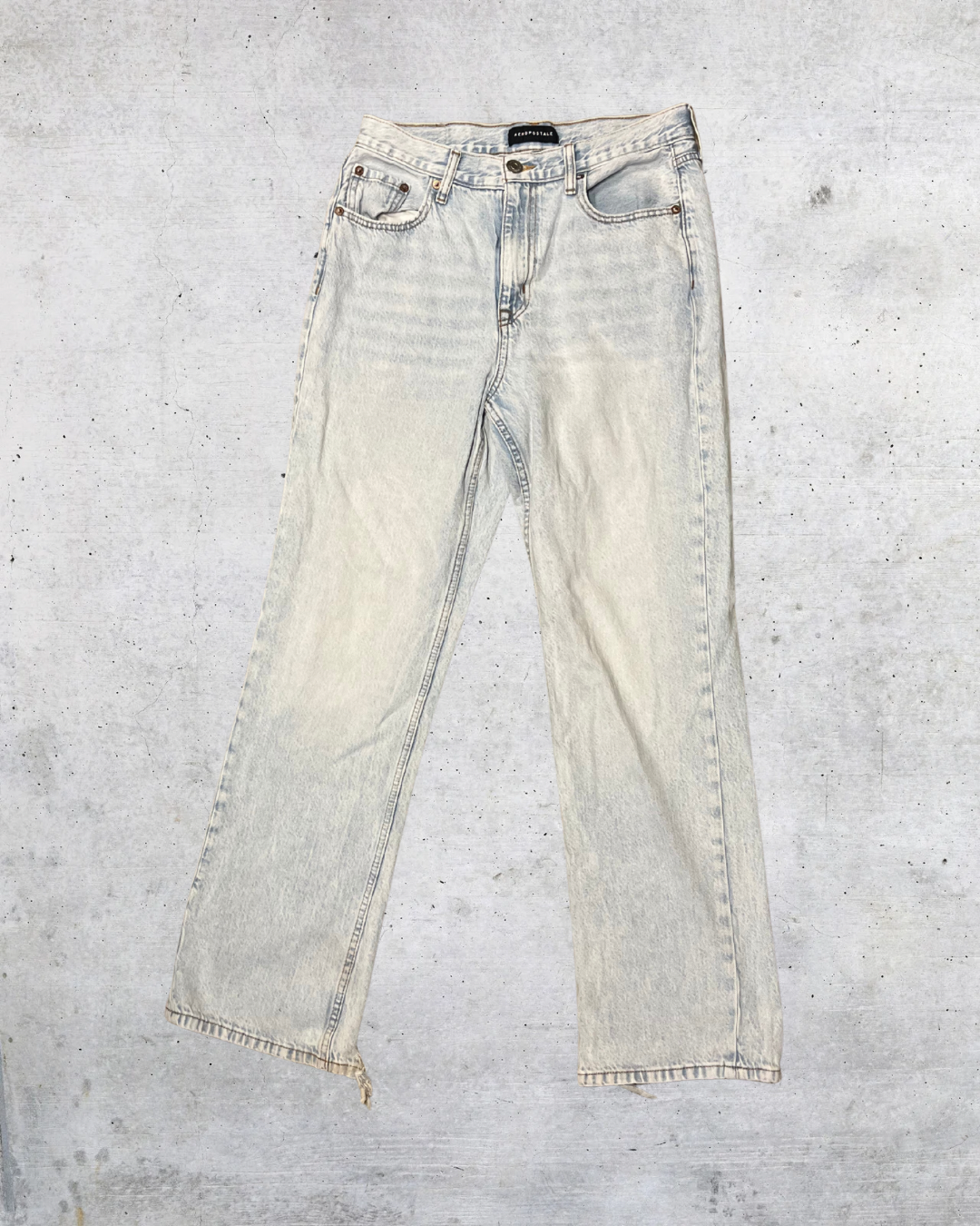 Light Wash Aeropostale High Rise Baggy Jeans – Size 8