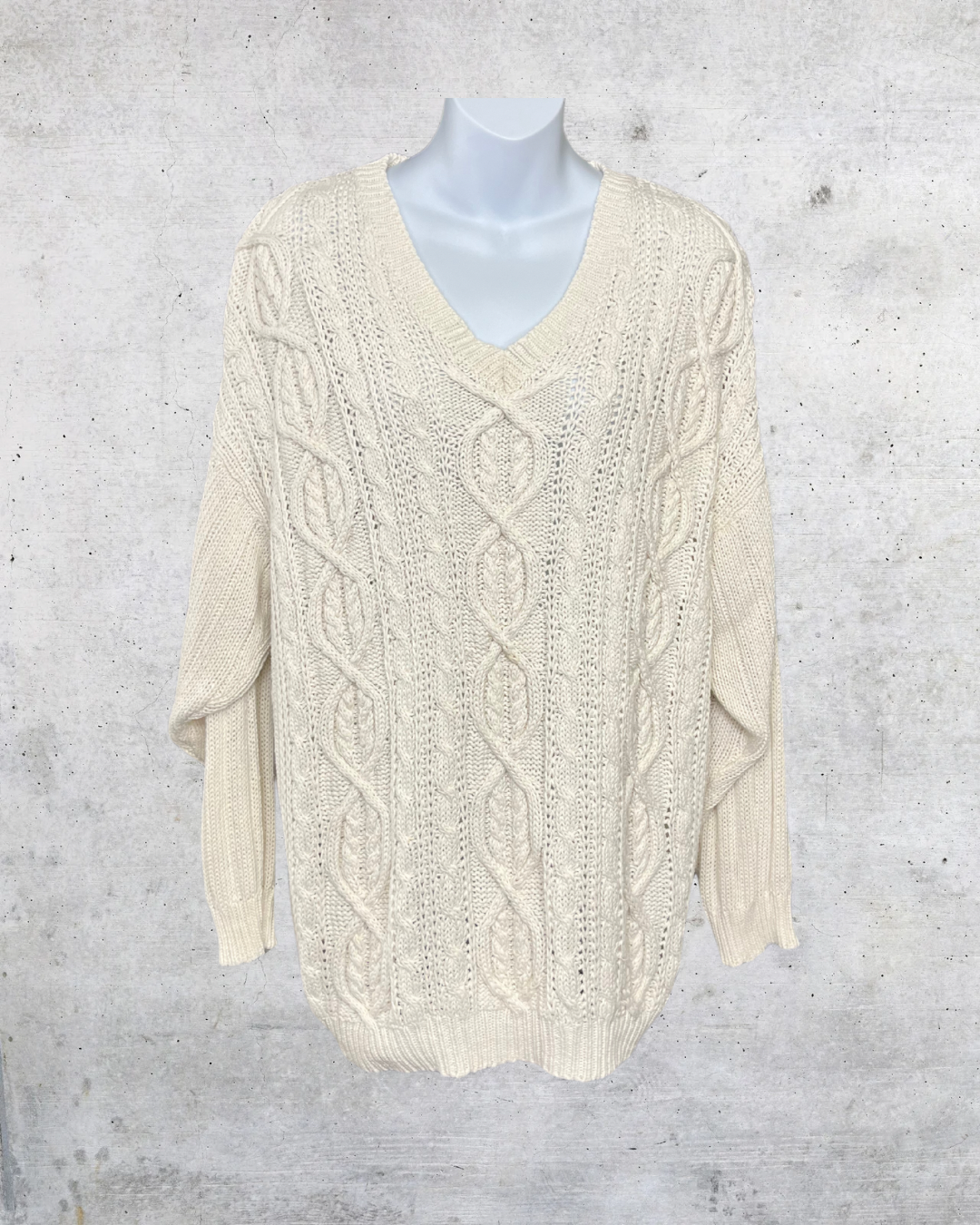 Chaus Cream Cable-Knit V-Neck Sweater - Large