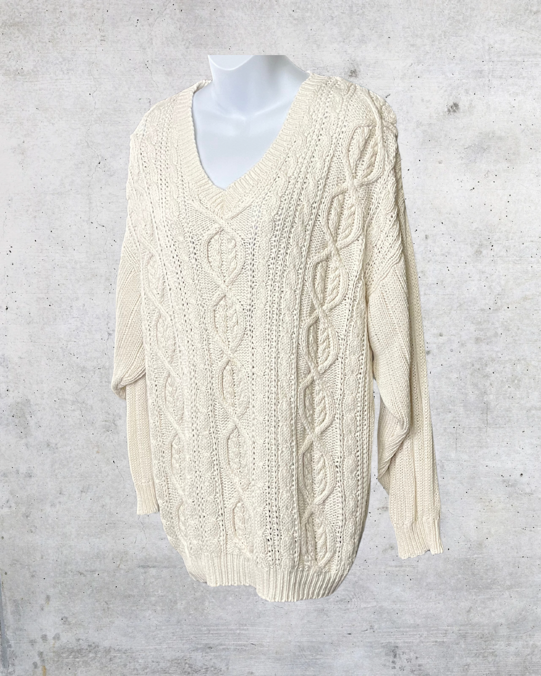 Chaus Cream Cable-Knit V-Neck Sweater - Large