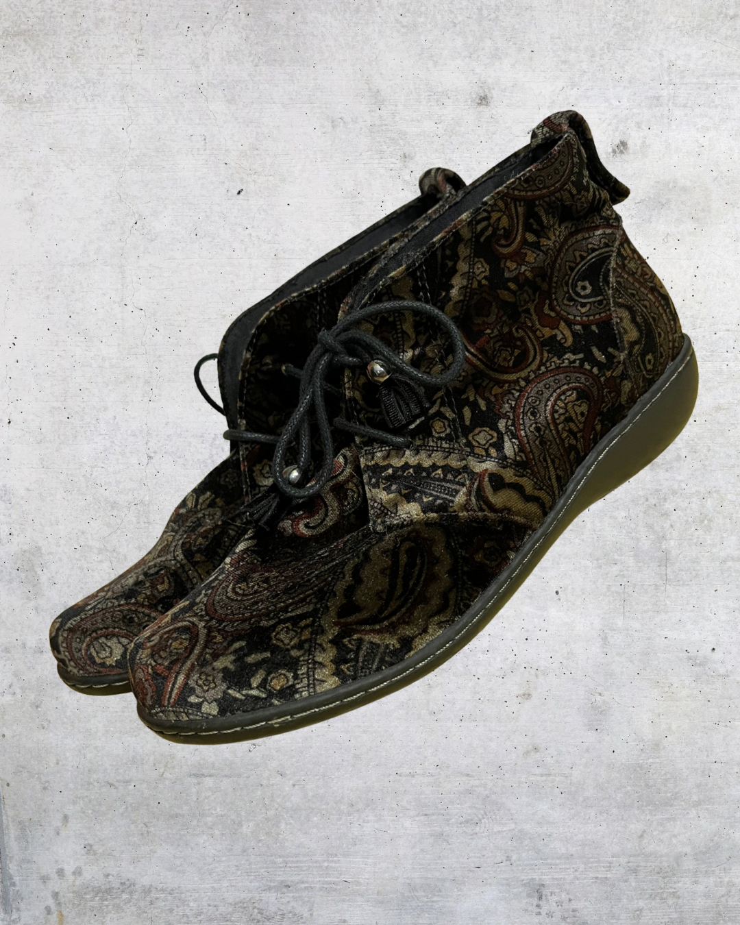 Vintage 90s Soft Style Paisley Tapestry Boots — Size 9