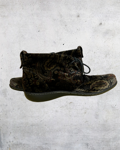 Vintage 90s Soft Style Paisley Tapestry Boots — Size 9