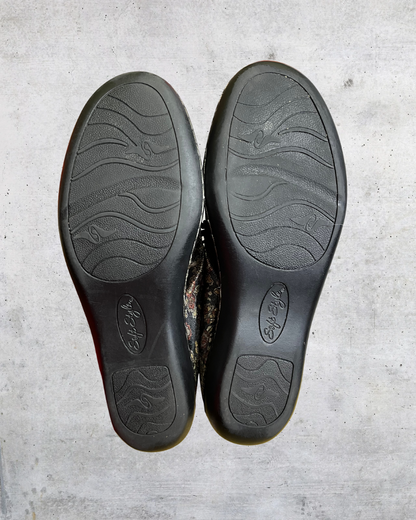 Vintage 90s Soft Style Paisley Tapestry Boots — Size 9