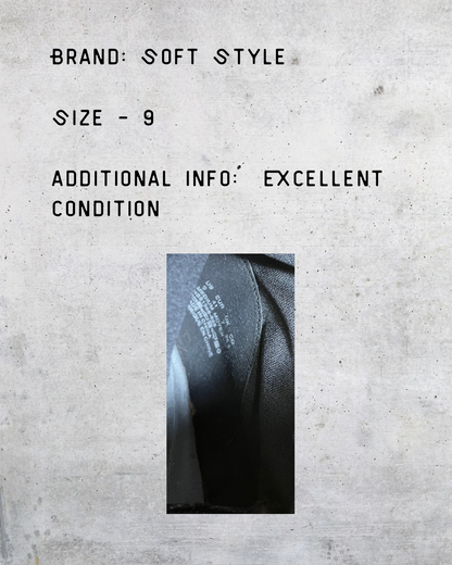 Vintage 90s Soft Style Paisley Tapestry Boots — Size 9