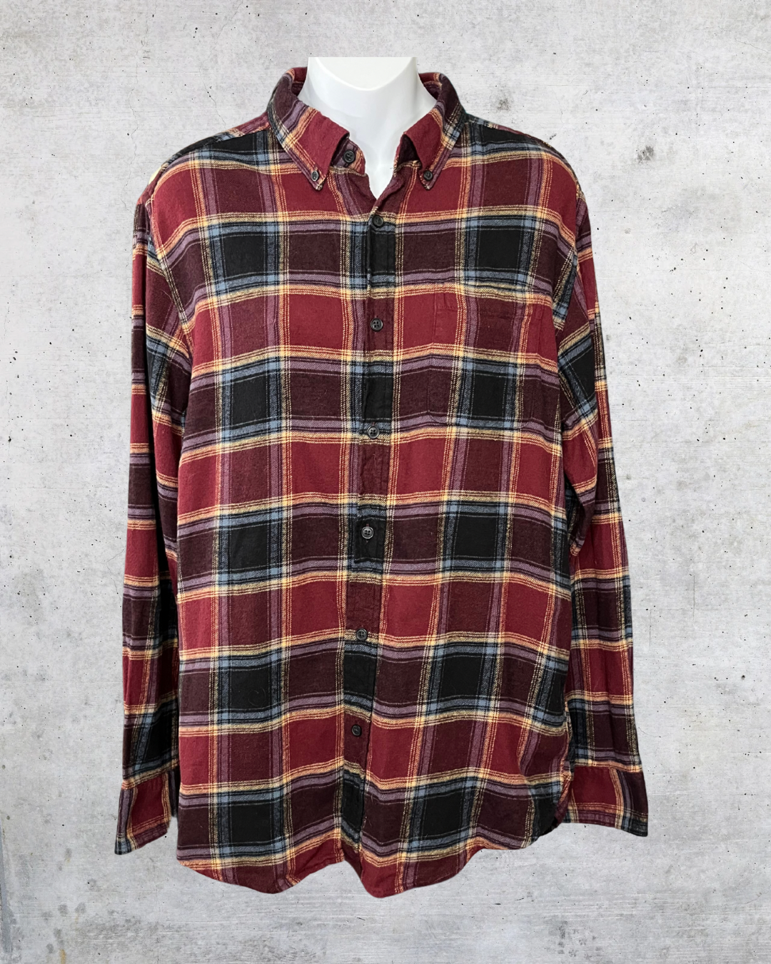 Classic Red & Black Plaid Button-Down Shirt - Medium