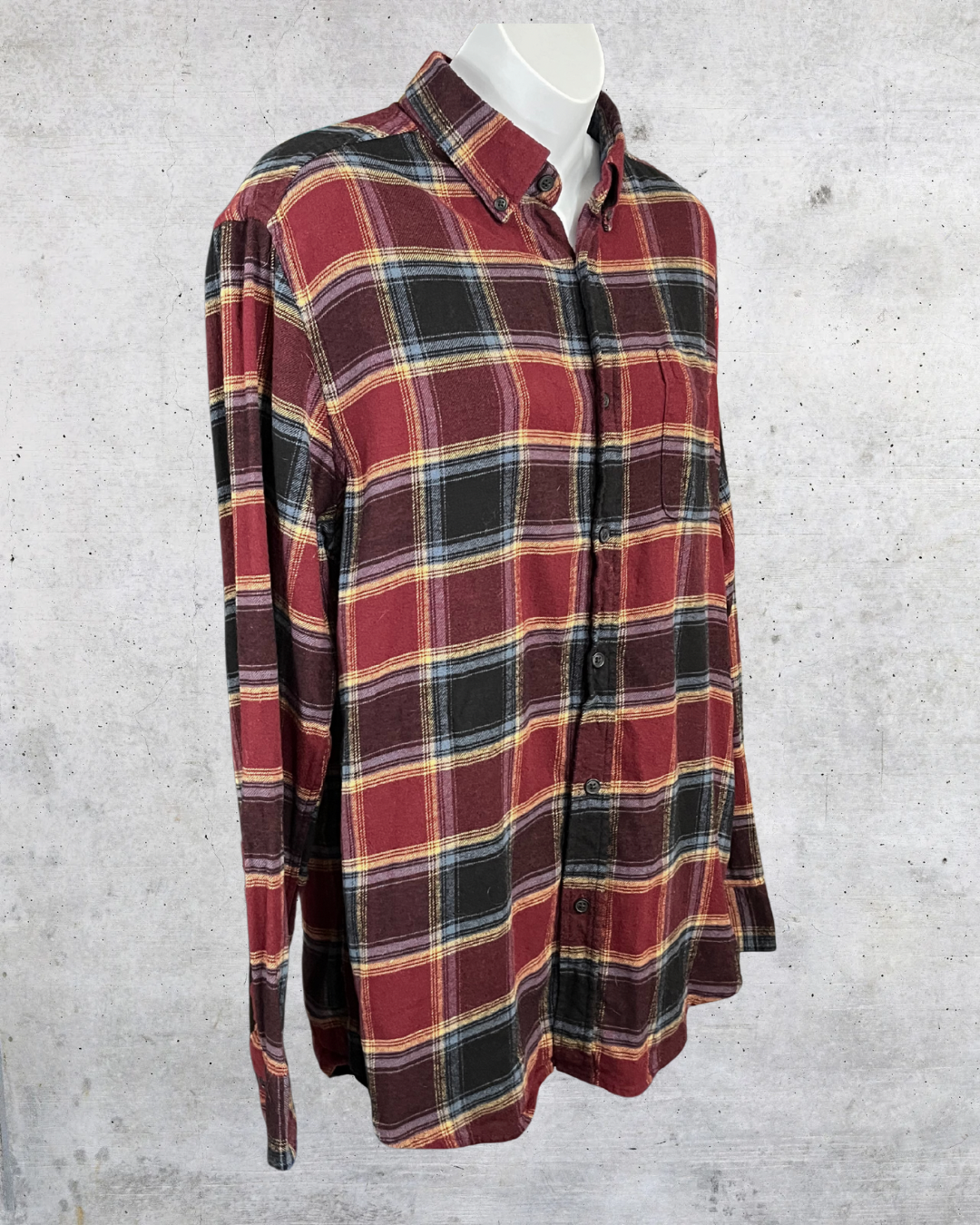 Classic Red & Black Plaid Button-Down Shirt - Medium