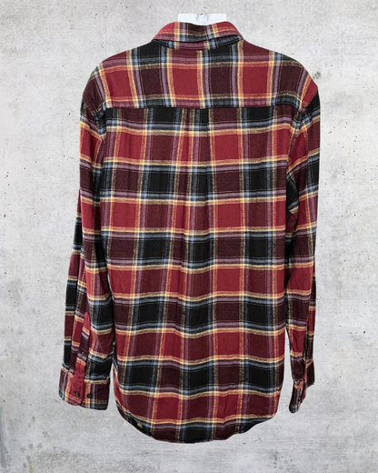 Classic Red & Black Plaid Button-Down Shirt - Medium