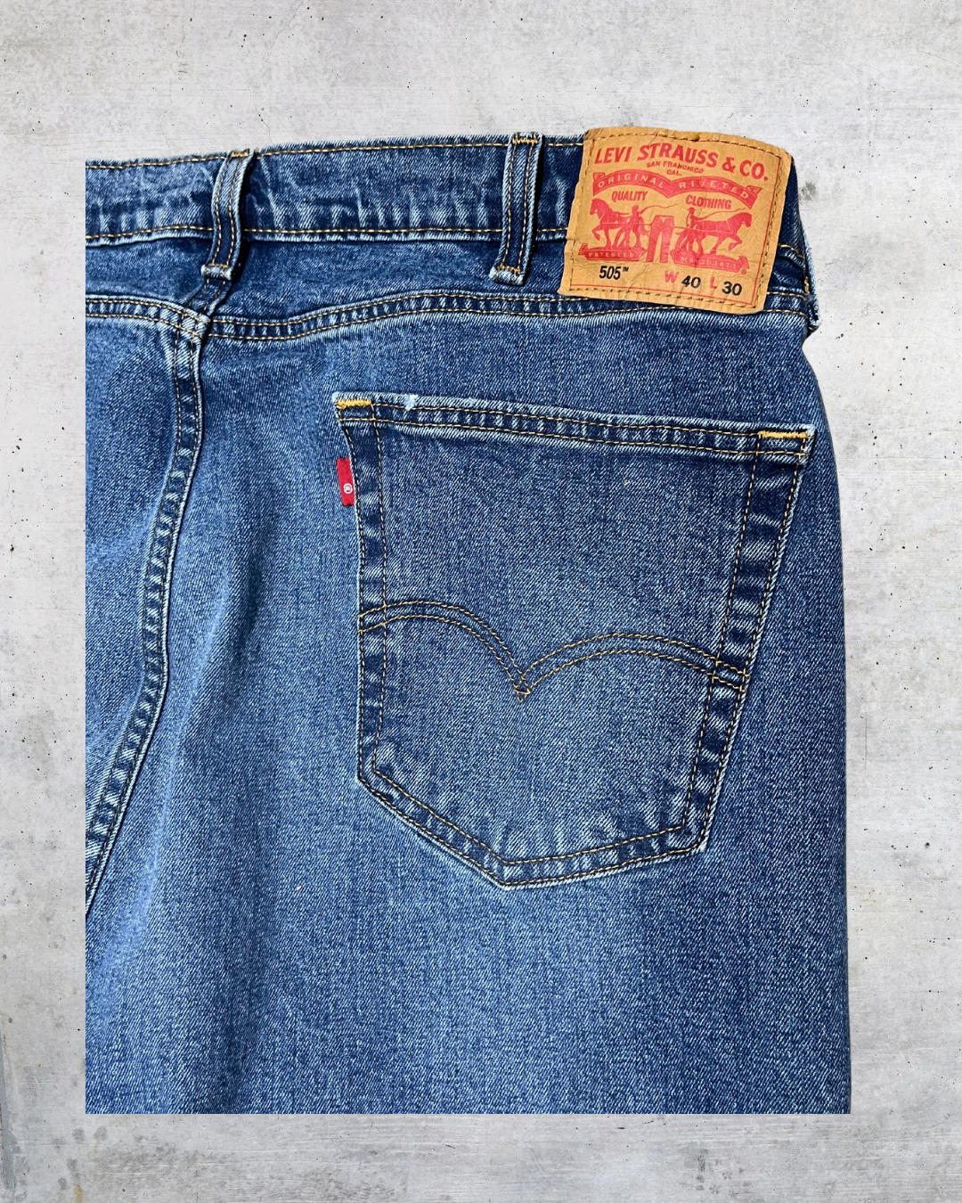 Levi’s 505 Straight Leg Jeans - Size 40 x 30