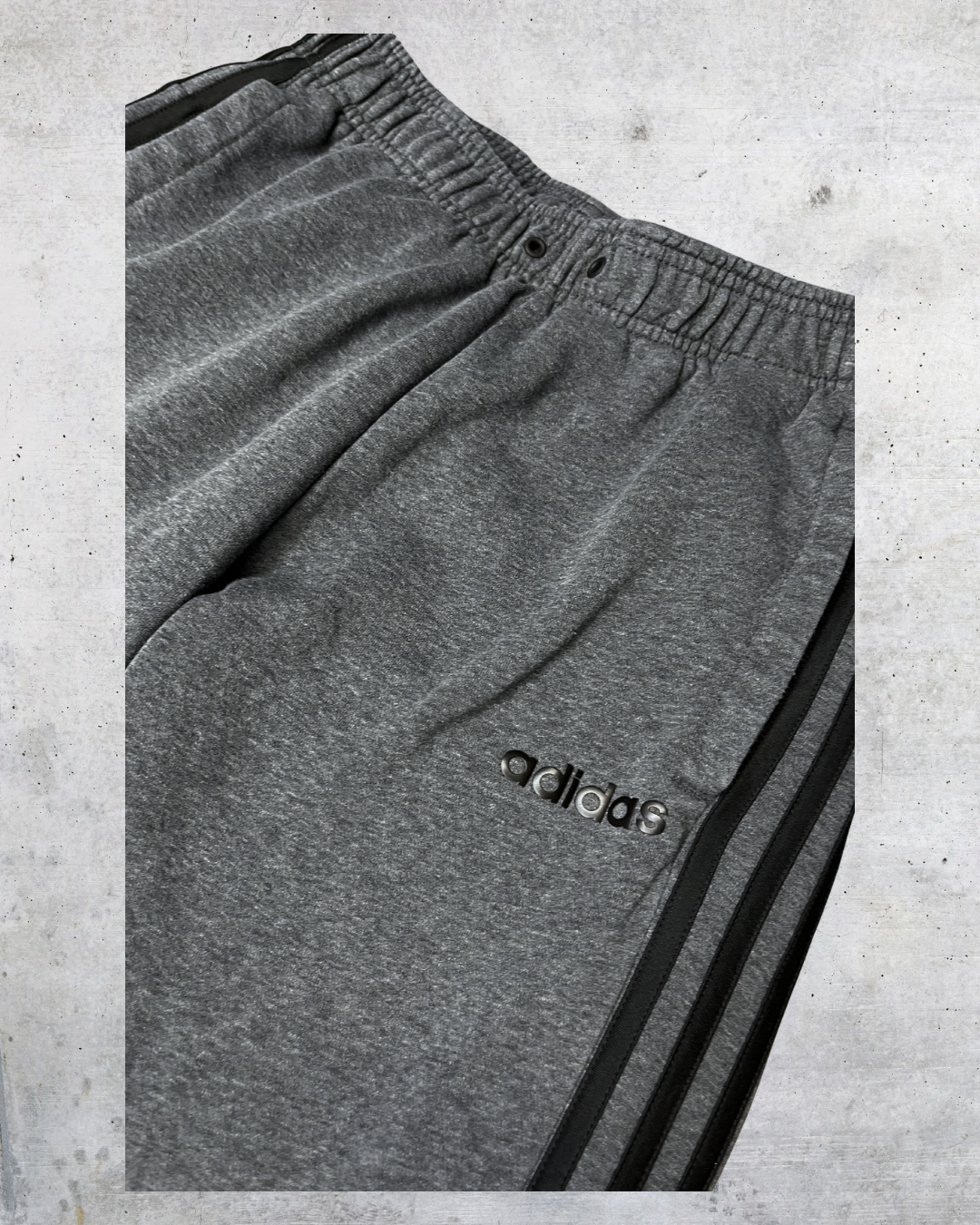 Adidas Gray 3-Stripe Jogger Sweatpants – Small