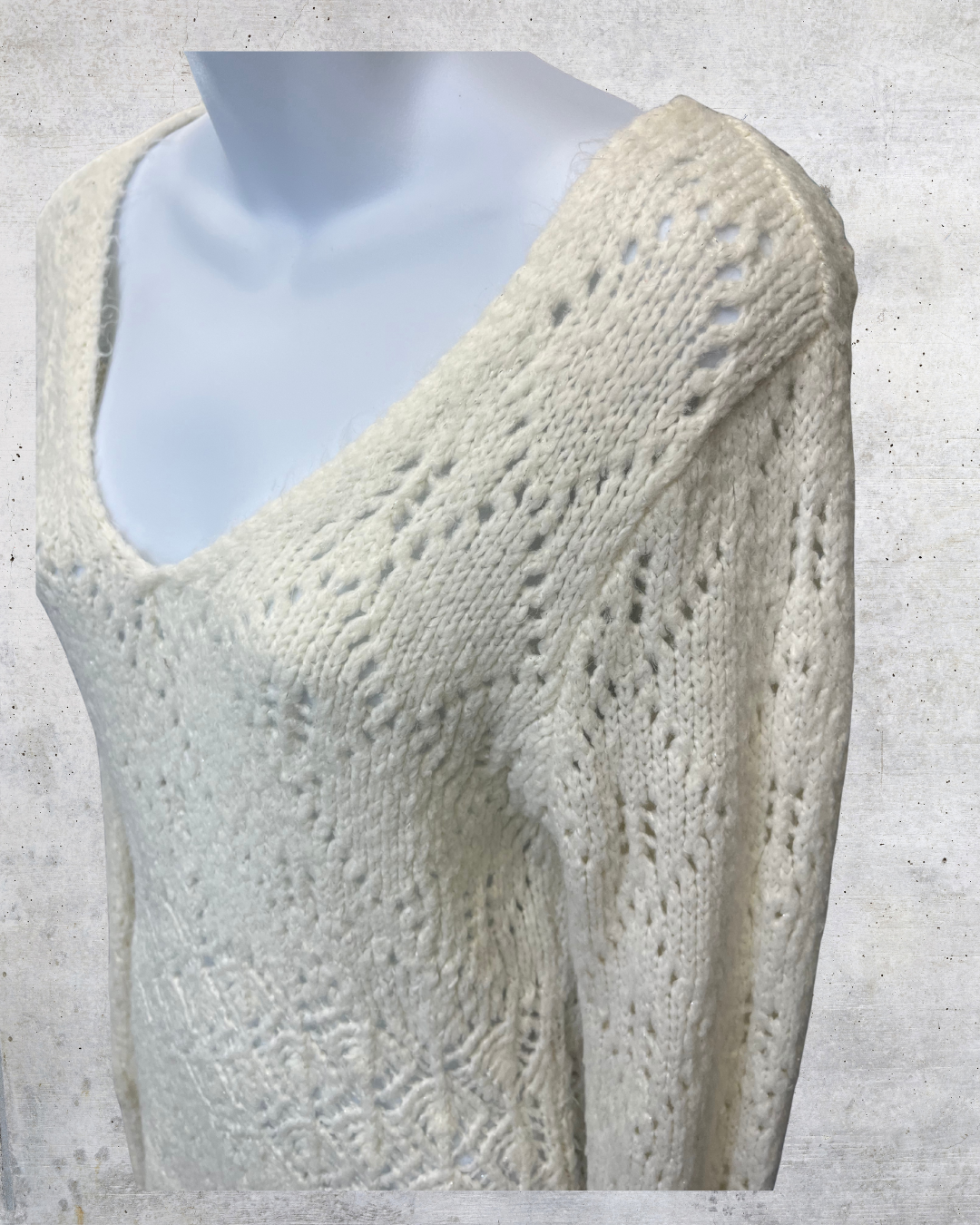 Duck Head Cream Open Knit V-Neck Sweater -Large