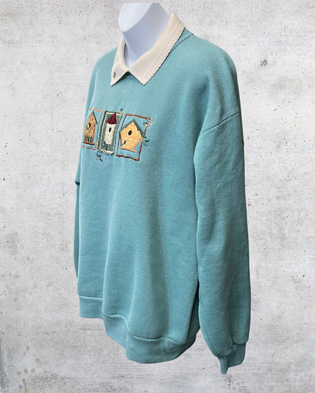 Vintage 90s Top Stitch Birdhouse Embroidered Sweatshirt - Large