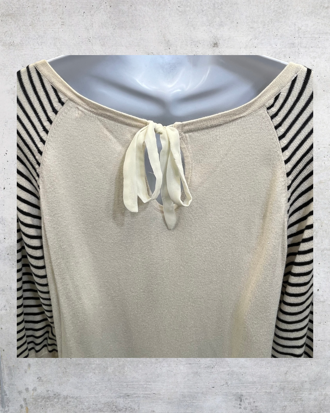 Lauren Conrad Bow Print Raglan Knit Top - Large