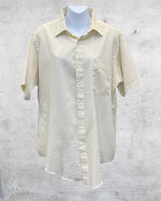Vintage Van Heusen Ivory Textured Short Sleeve Button Up - Large