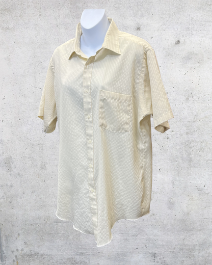 Vintage Van Heusen Ivory Textured Short Sleeve Button Up - Large